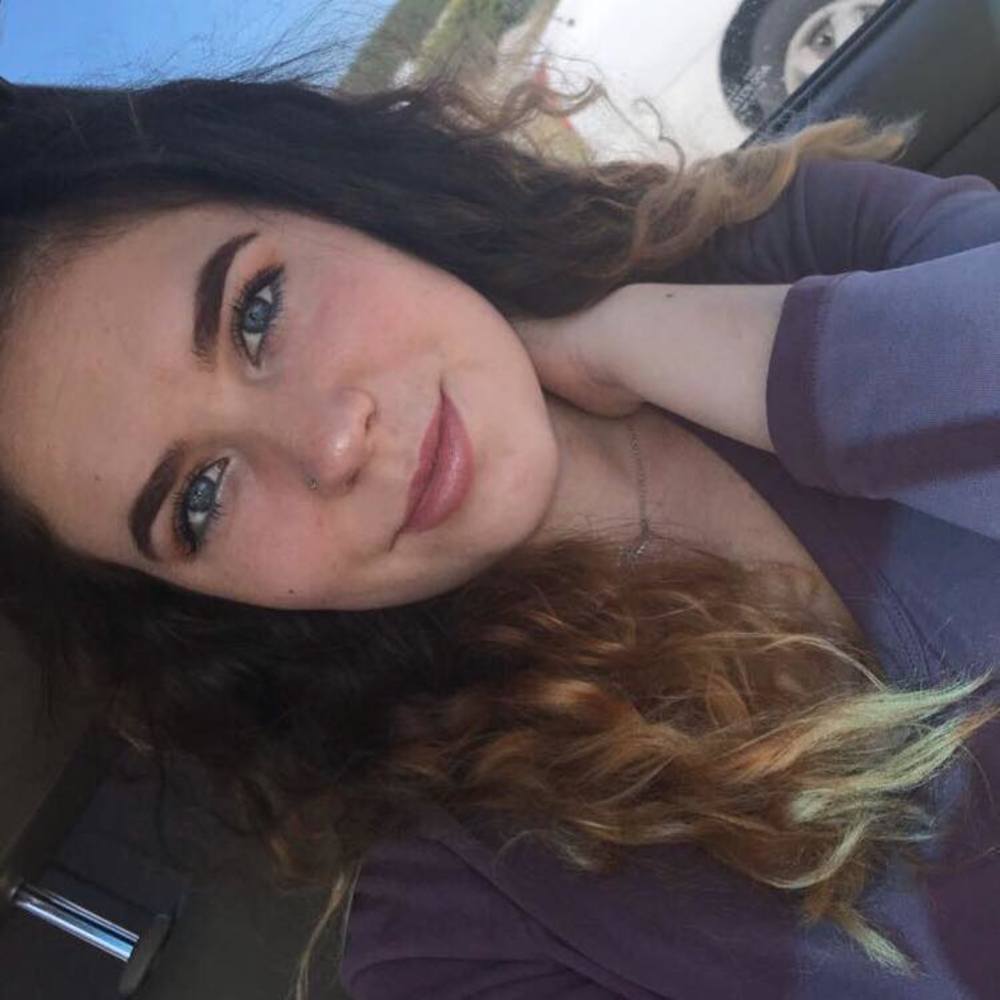 Meet your Posher, Kayla